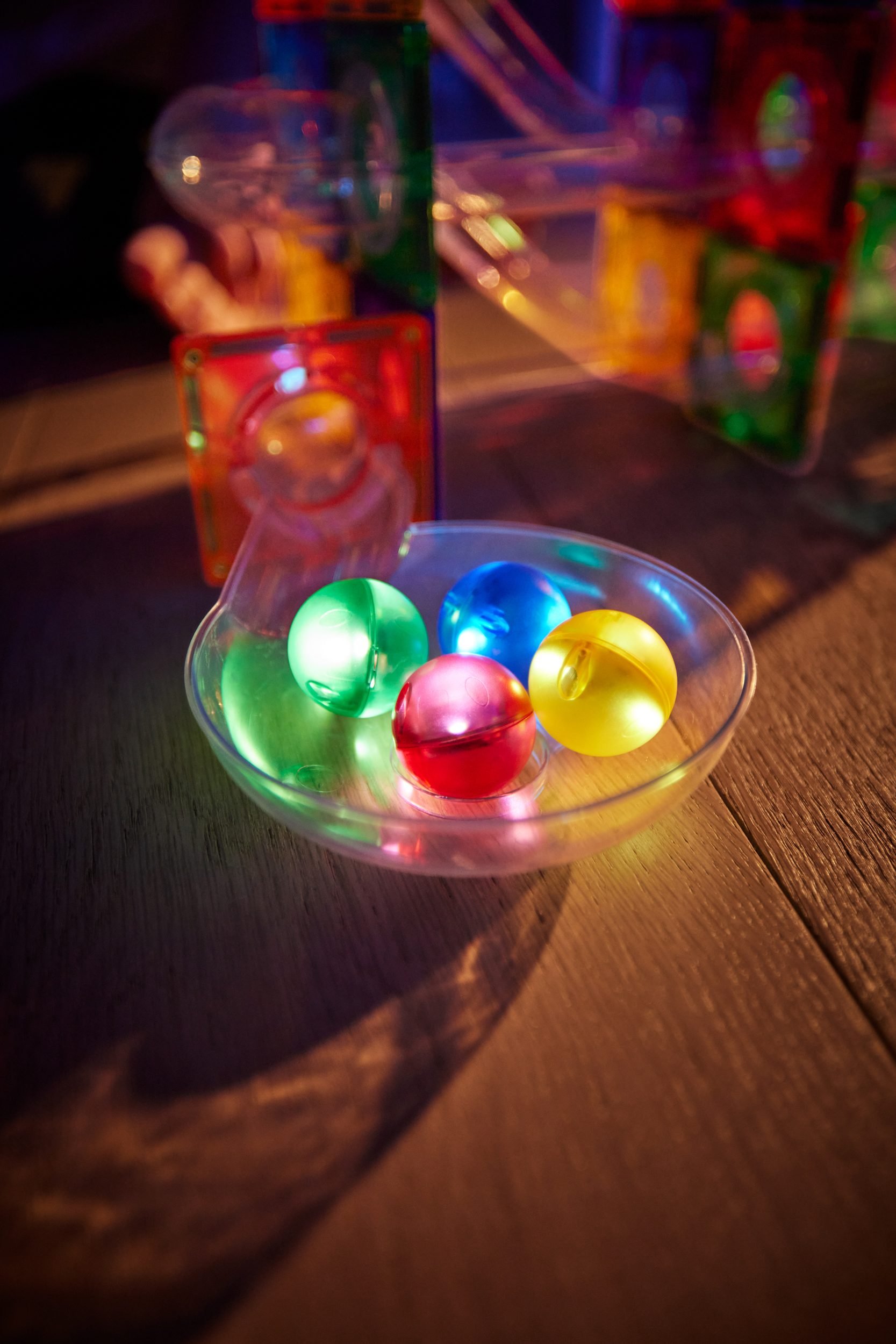 Balls Pack Dazzling Lights - 4 Pieces